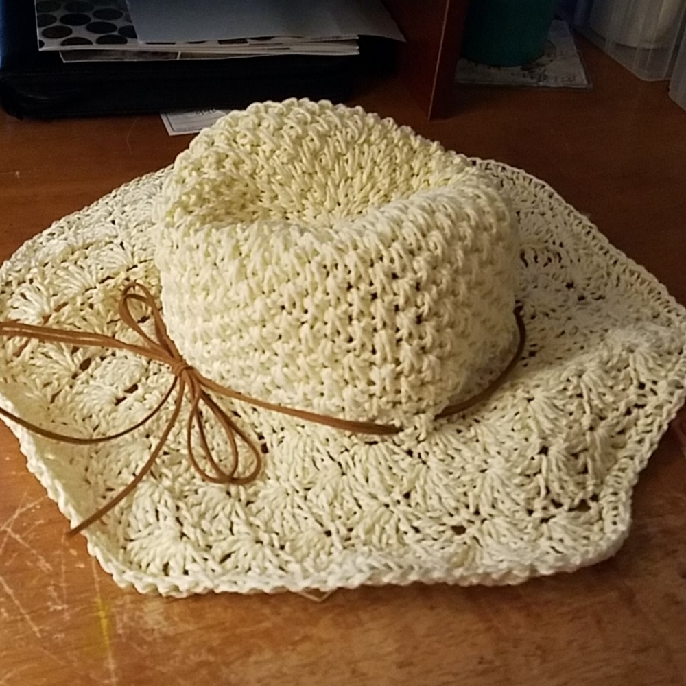 Summer Hat Suede Trim - Picture 2 of 3